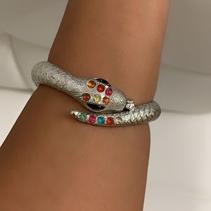 Serpent bracelet with rhinestones